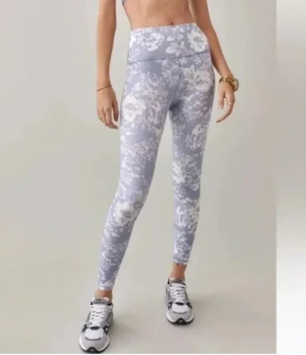 Reformation Eco Move High Rise Floral Porcelain Leggings Medium